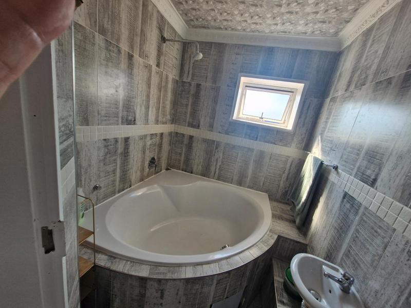 2 Bedroom Property for Sale in Winchester Hills Gauteng