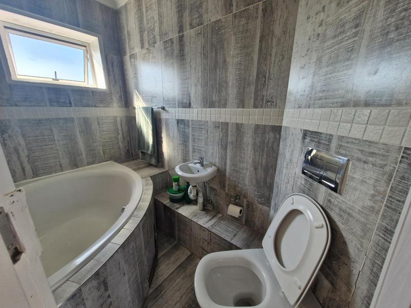 2 Bedroom Property for Sale in Winchester Hills Gauteng