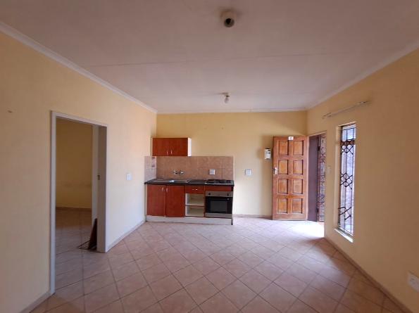 2 Bedroom Property for Sale in Olievenhoutbosch Gauteng