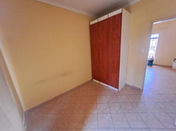 2 Bedroom Property for Sale in Olievenhoutbosch Gauteng