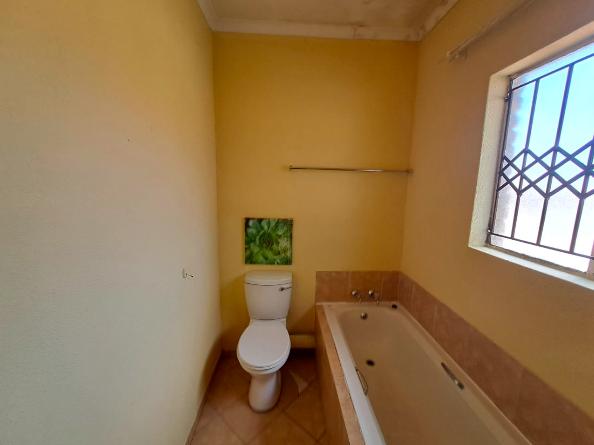 2 Bedroom Property for Sale in Olievenhoutbosch Gauteng