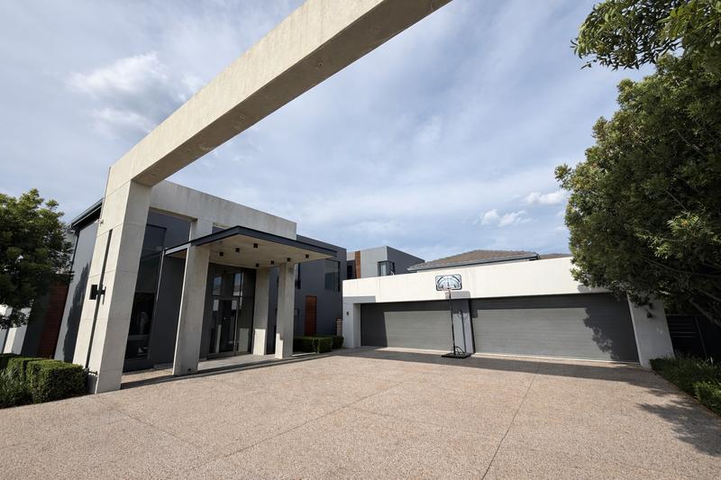5 Bedroom Property for Sale in Midstream Ridge Gauteng
