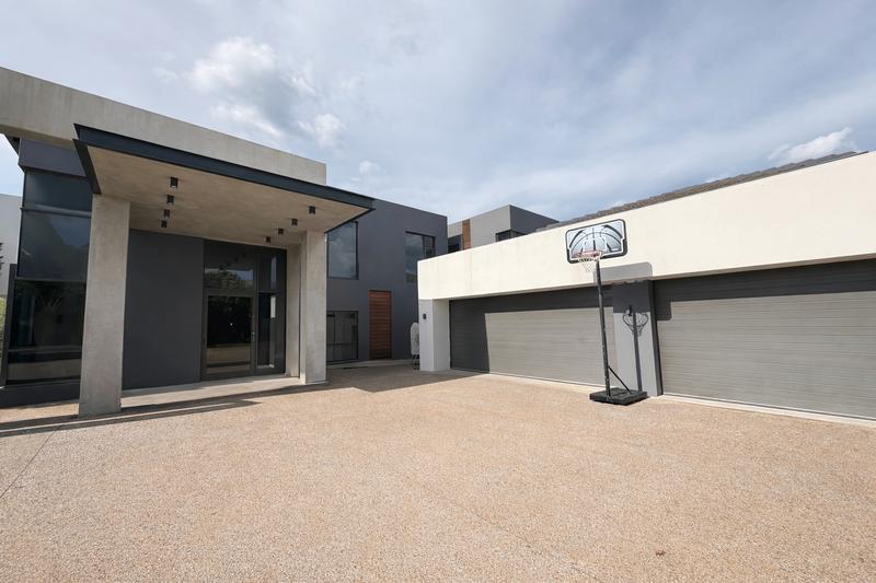 5 Bedroom Property for Sale in Midstream Ridge Gauteng