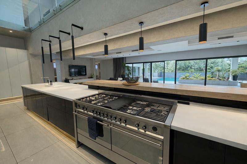 5 Bedroom Property for Sale in Midstream Ridge Gauteng