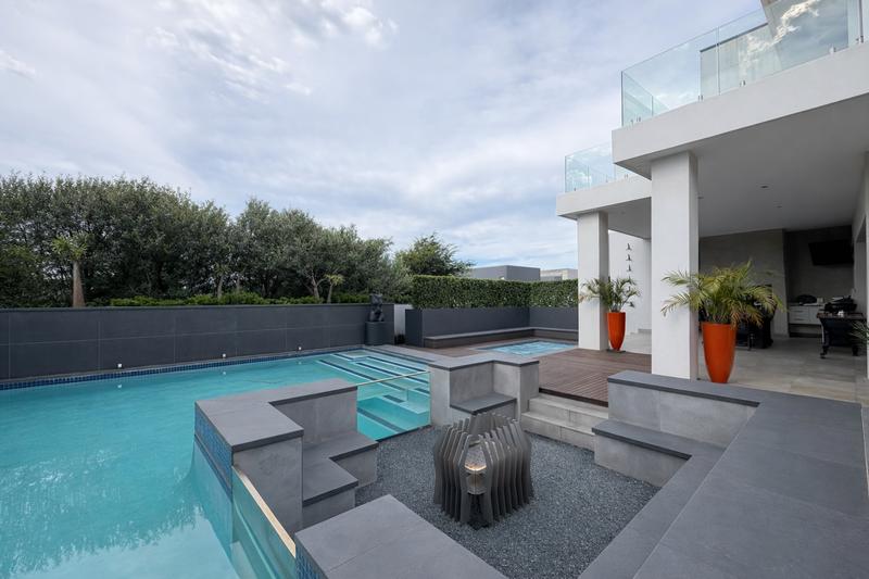 5 Bedroom Property for Sale in Midstream Ridge Gauteng