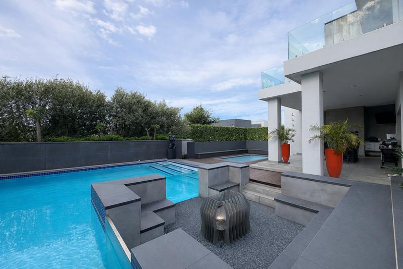 5 Bedroom Property for Sale in Midstream Ridge Gauteng