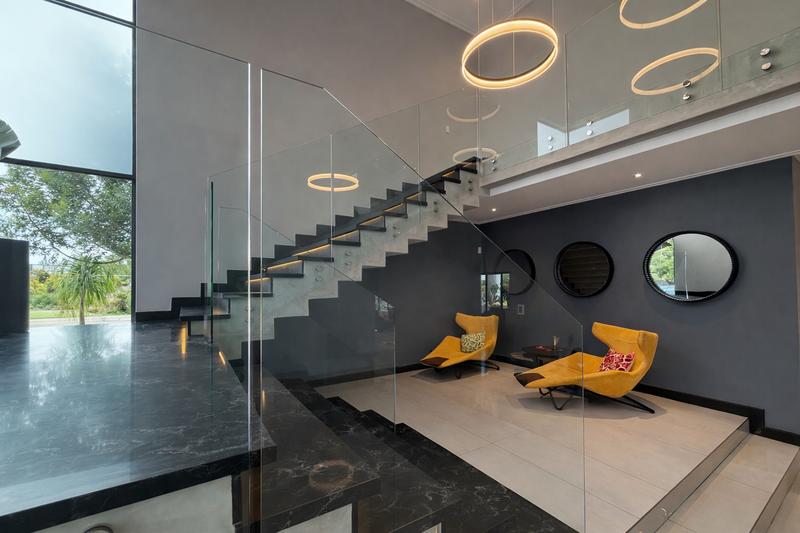 5 Bedroom Property for Sale in Midstream Ridge Gauteng