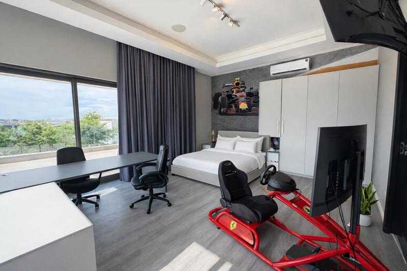 5 Bedroom Property for Sale in Midstream Ridge Gauteng