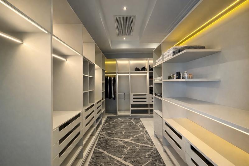 5 Bedroom Property for Sale in Midstream Ridge Gauteng