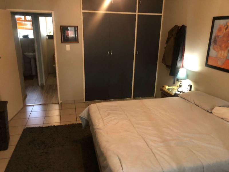 1 Bedroom Property for Sale in Elardus Park Gauteng