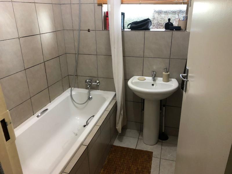 1 Bedroom Property for Sale in Elardus Park Gauteng