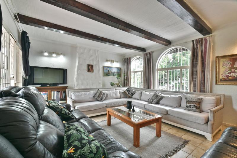 5 Bedroom Property for Sale in Glenvista Gauteng