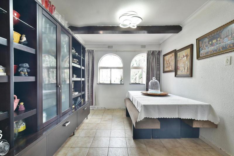 5 Bedroom Property for Sale in Glenvista Gauteng