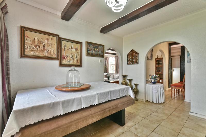 5 Bedroom Property for Sale in Glenvista Gauteng