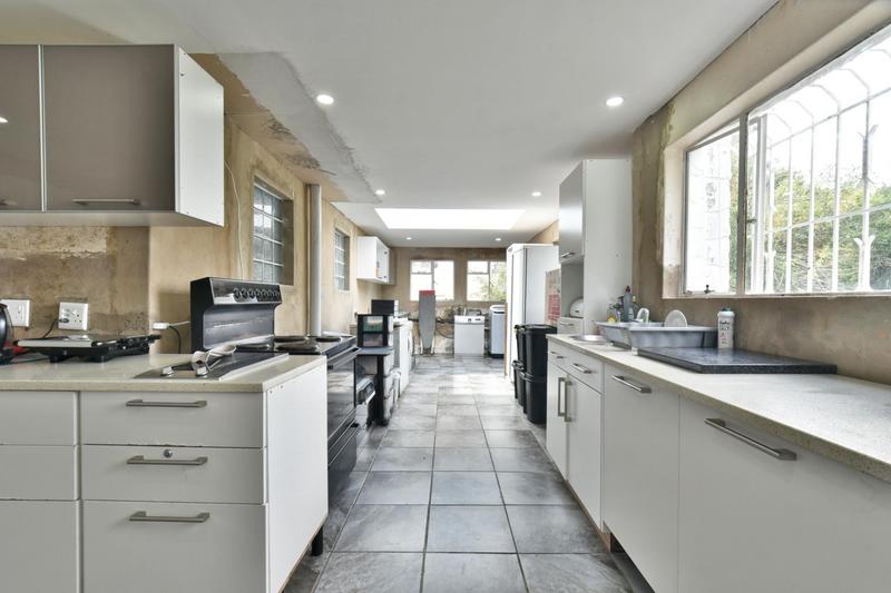 5 Bedroom Property for Sale in Glenvista Gauteng