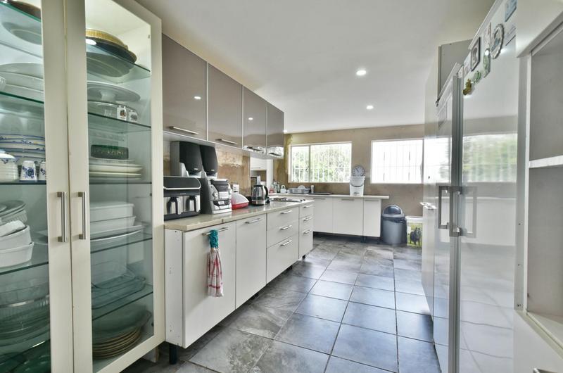 5 Bedroom Property for Sale in Glenvista Gauteng