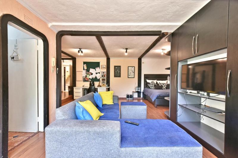 5 Bedroom Property for Sale in Glenvista Gauteng