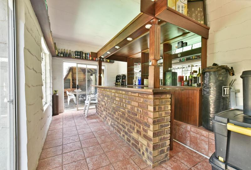 5 Bedroom Property for Sale in Glenvista Gauteng