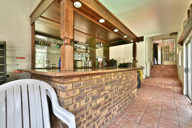 5 Bedroom Property for Sale in Glenvista Gauteng