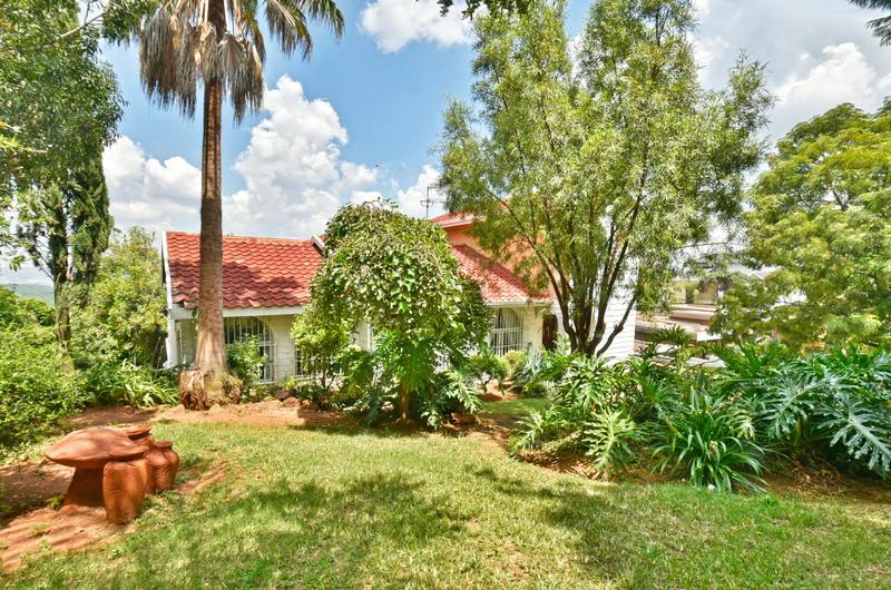 5 Bedroom Property for Sale in Glenvista Gauteng