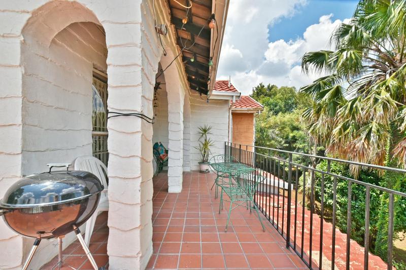 5 Bedroom Property for Sale in Glenvista Gauteng