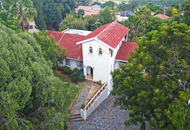 5 Bedroom Property for Sale in Glenvista Gauteng