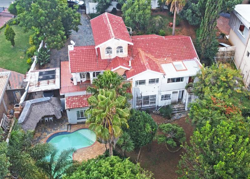 5 Bedroom Property for Sale in Glenvista Gauteng