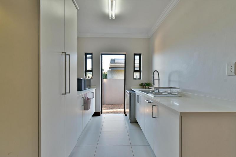 3 Bedroom Property for Sale in Eye of Africa Gauteng