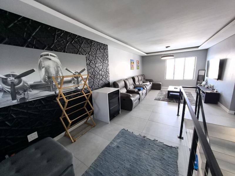 To Let 3 Bedroom Property for Rent in Greenstone Hill Gauteng