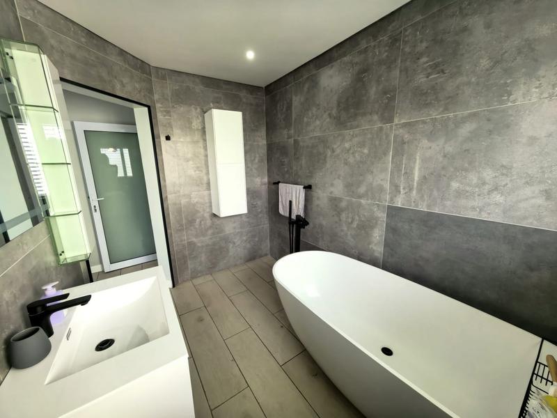 To Let 3 Bedroom Property for Rent in Greenstone Hill Gauteng