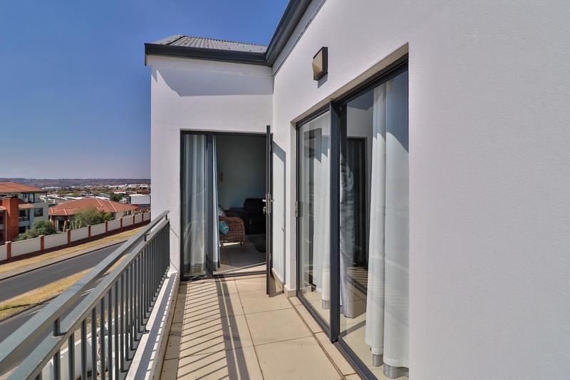 To Let 2 Bedroom Property for Rent in Greenstone Hill Gauteng