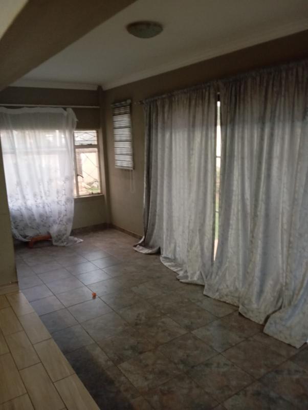 To Let 4 Bedroom Property for Rent in Primrose Gauteng
