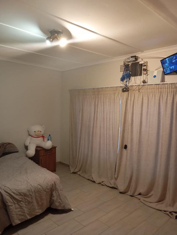 To Let 4 Bedroom Property for Rent in Primrose Gauteng