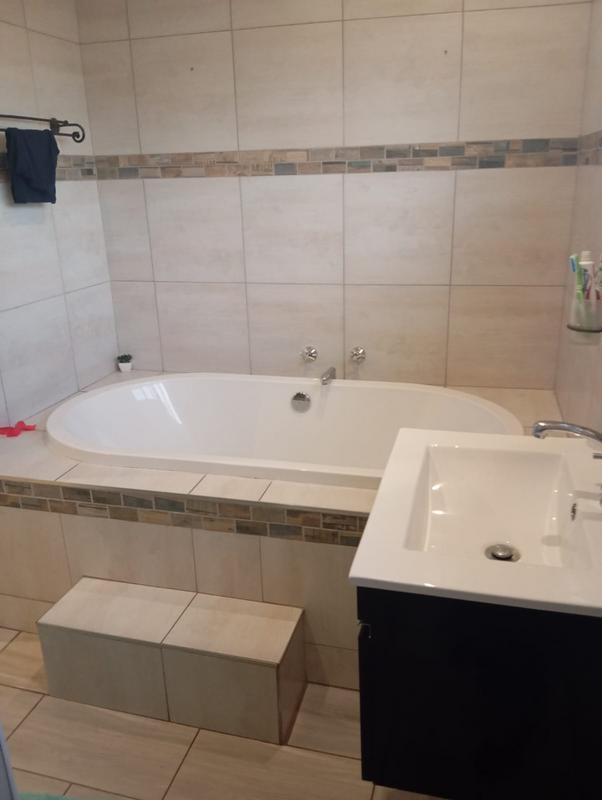 To Let 4 Bedroom Property for Rent in Primrose Gauteng