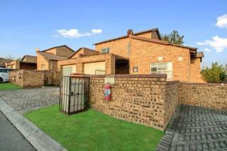 2 Bedroom Property for Sale in Honeypark Gauteng