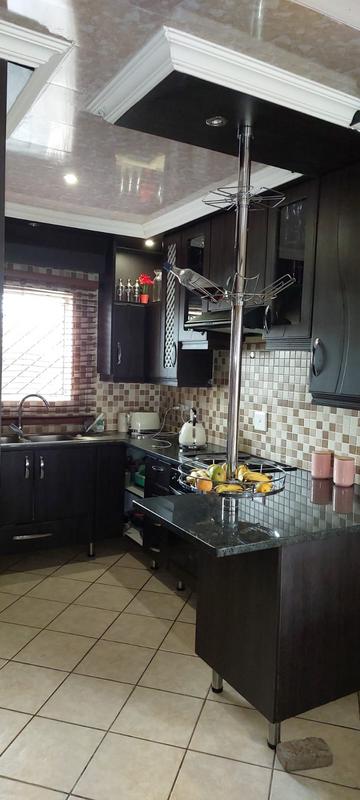 3 Bedroom Property for Sale in Karenpark Gauteng