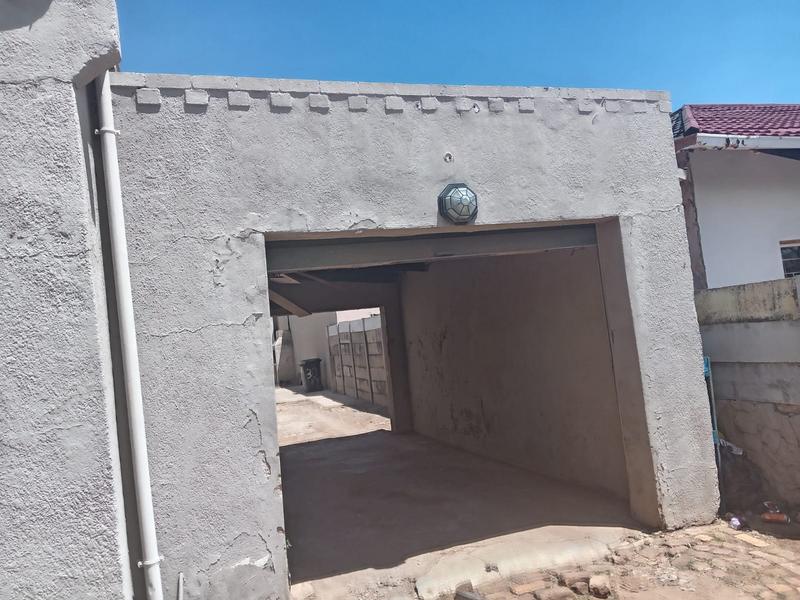 12 Bedroom Property for Sale in Geduld Gauteng