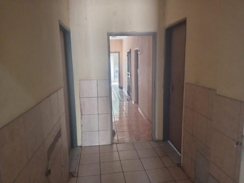 12 Bedroom Property for Sale in Geduld Gauteng