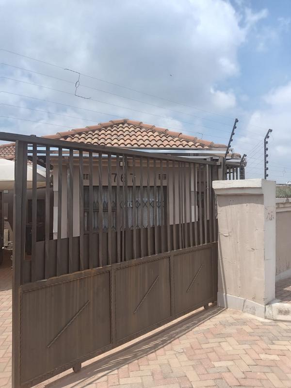 3 Bedroom Property for Sale in Cloverdene Gauteng