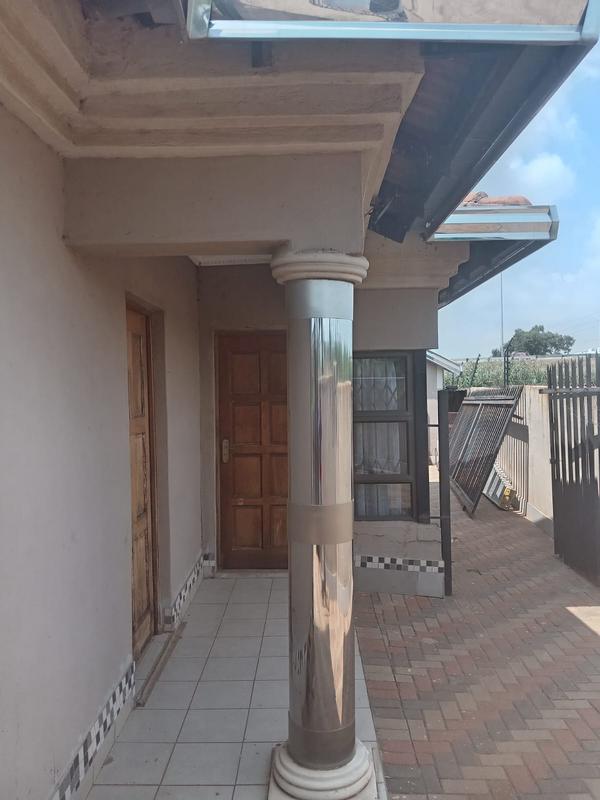 3 Bedroom Property for Sale in Cloverdene Gauteng