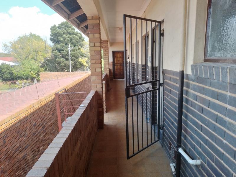 To Let 1 Bedroom Property for Rent in Florida Park Gauteng