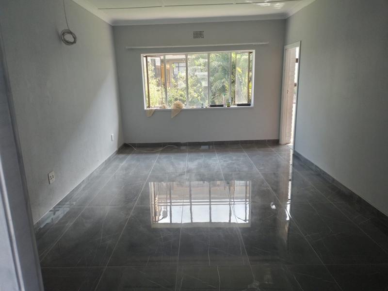 To Let 1 Bedroom Property for Rent in Florida Park Gauteng
