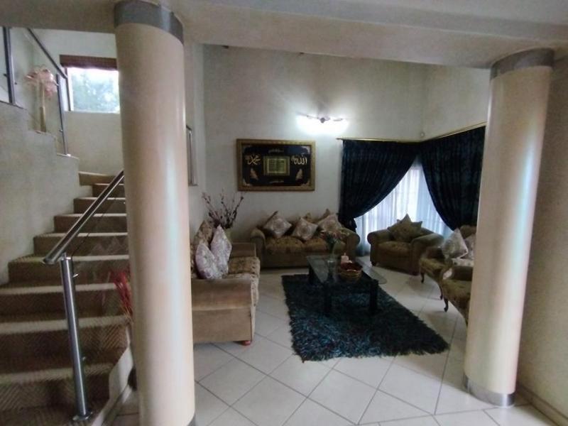 5 Bedroom Property for Sale in Azaadville Gauteng