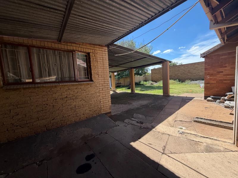 6 Bedroom Property for Sale in Vanderbijlpark CE 2 Gauteng