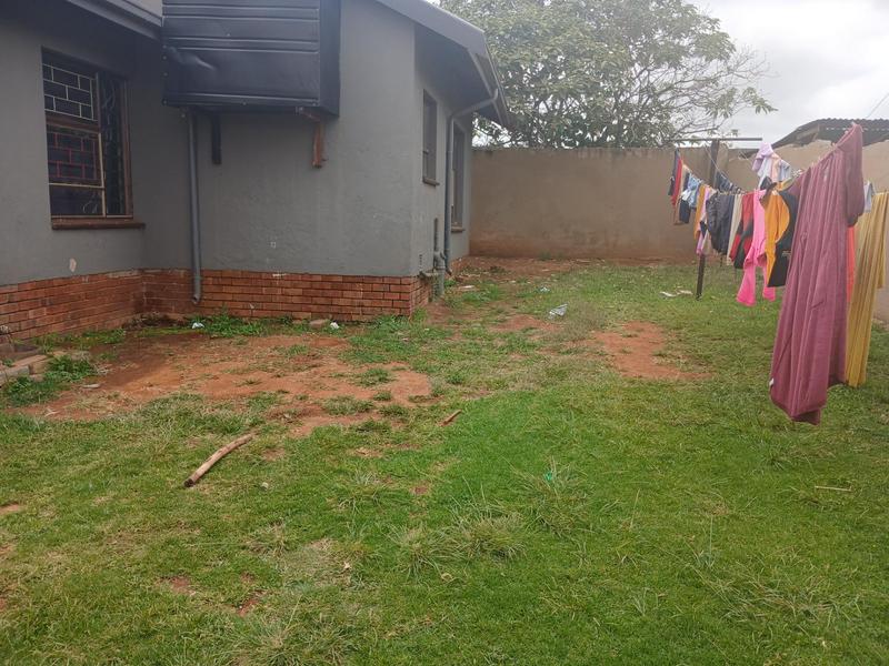 2 Bedroom Property for Sale in Zakariyya Park Gauteng