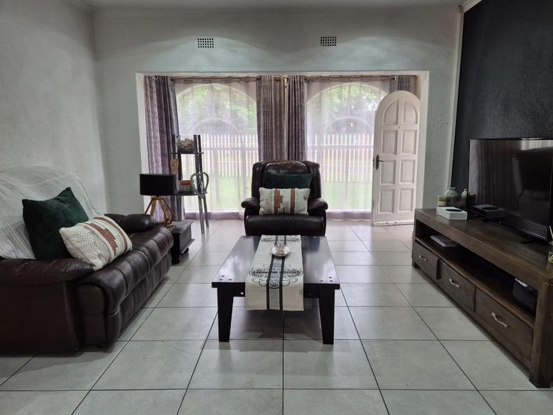 4 Bedroom Property for Sale in Brackenhurst Gauteng
