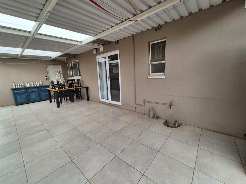 4 Bedroom Property for Sale in Brackenhurst Gauteng