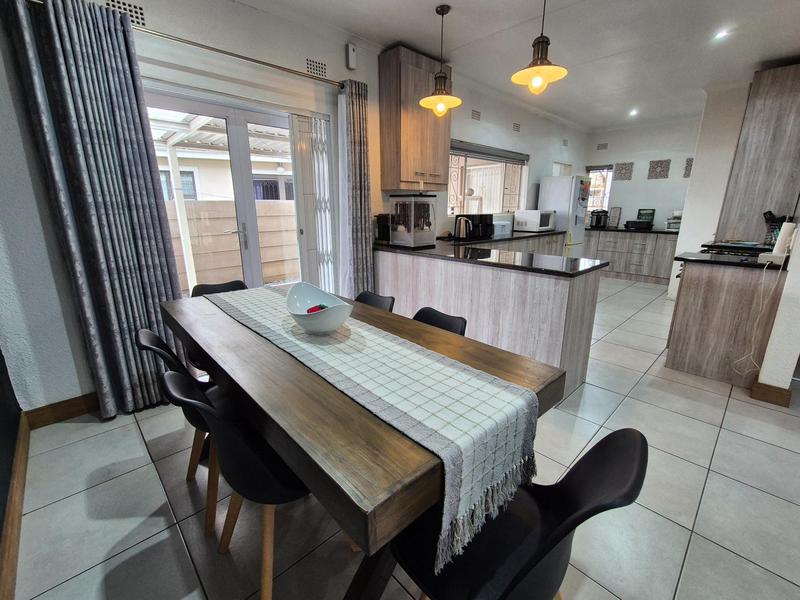 4 Bedroom Property for Sale in Brackenhurst Gauteng