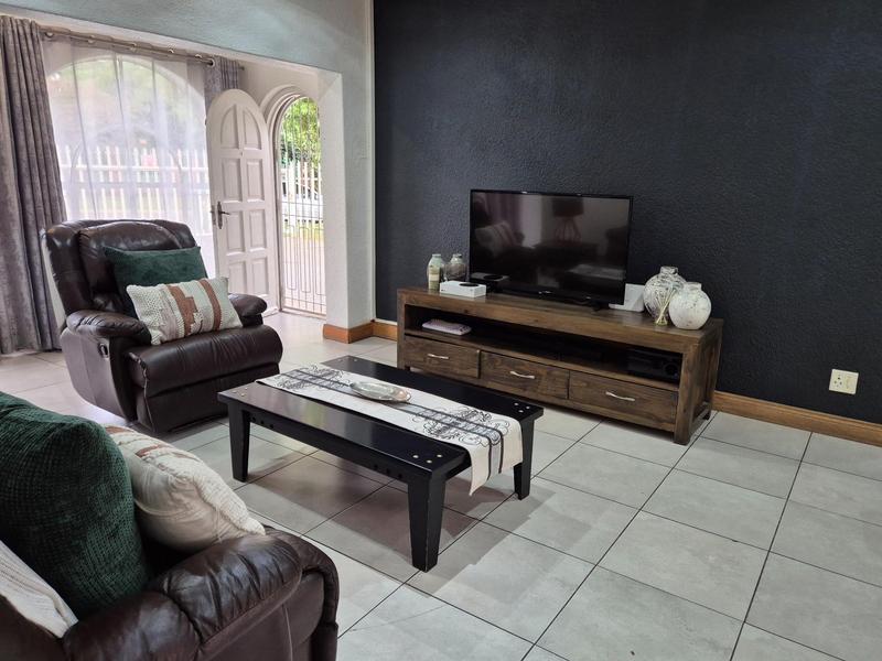 4 Bedroom Property for Sale in Brackenhurst Gauteng