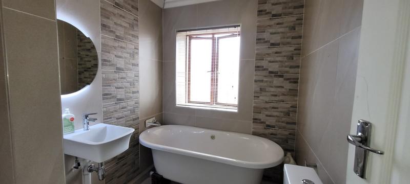 2 Bedroom Property for Sale in Meyersdal Gauteng